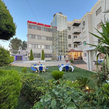 Al Farooq Hotel Apartments Amman Buitenkant foto
