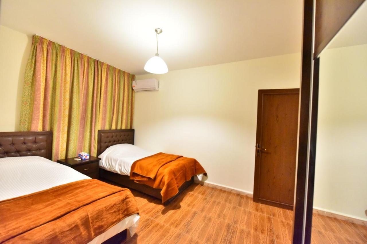 Al Farooq Hotel Apartments Amman Buitenkant foto